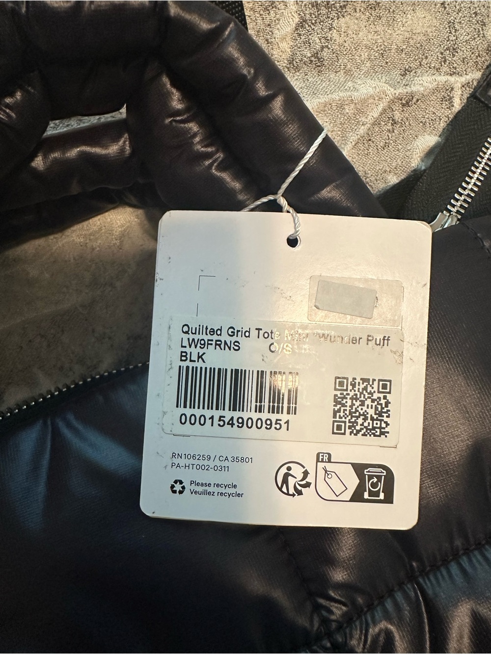 lululemon🍋 Quilted Grid “Wunder Puff” Mini Tote Black NWT - Picture 12 of 12
